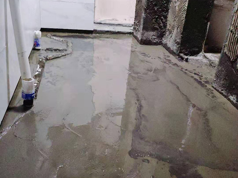 衛生間裝修:衛生間的整體設計，必須要結合水路與電路的安全性等基本的條件，這其中水電路改造，防水工程的施工，這就是幾個必須要考慮的基礎工程。而先進行水電路改造，必須要考慮安全實用的標準，接下來就是做防水，衛生間裝修步驟的基礎工程，要求高端才是足夠。 衛生間的基礎工程完成之后，就要考慮主體工程，那就是墻地磚與吊頂，這些主體工程建設的過程中，可以是整體設計的亮點，也是土建主體的嚴謹性的標準。衛生間裝修步驟主體工程墻地面與吊頂，有了基礎，主體施工開始，必須要講究嚴謹的流程，才能效果更好。