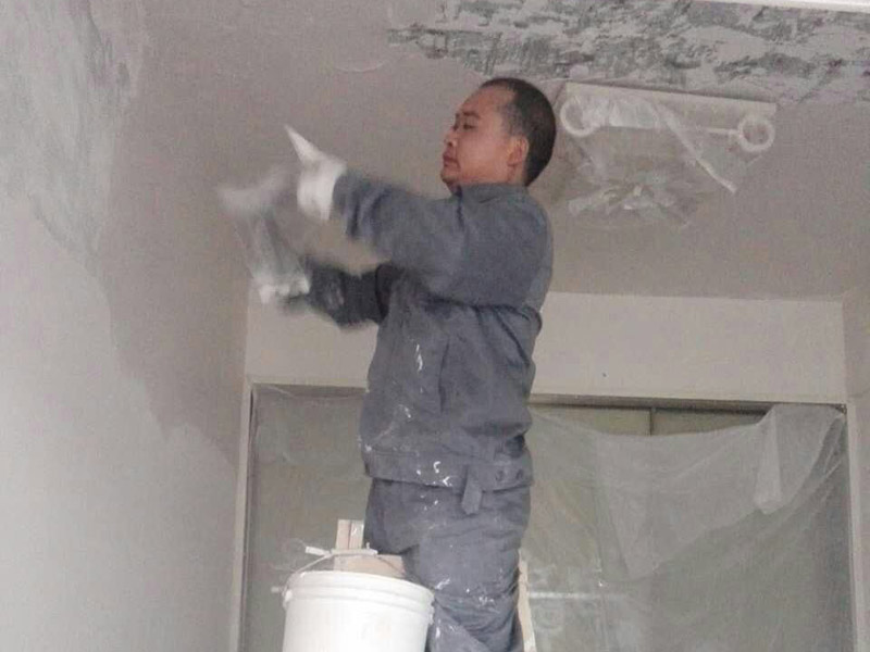 舊房翻新刷墻工序科普，油漆粉刷一底兩