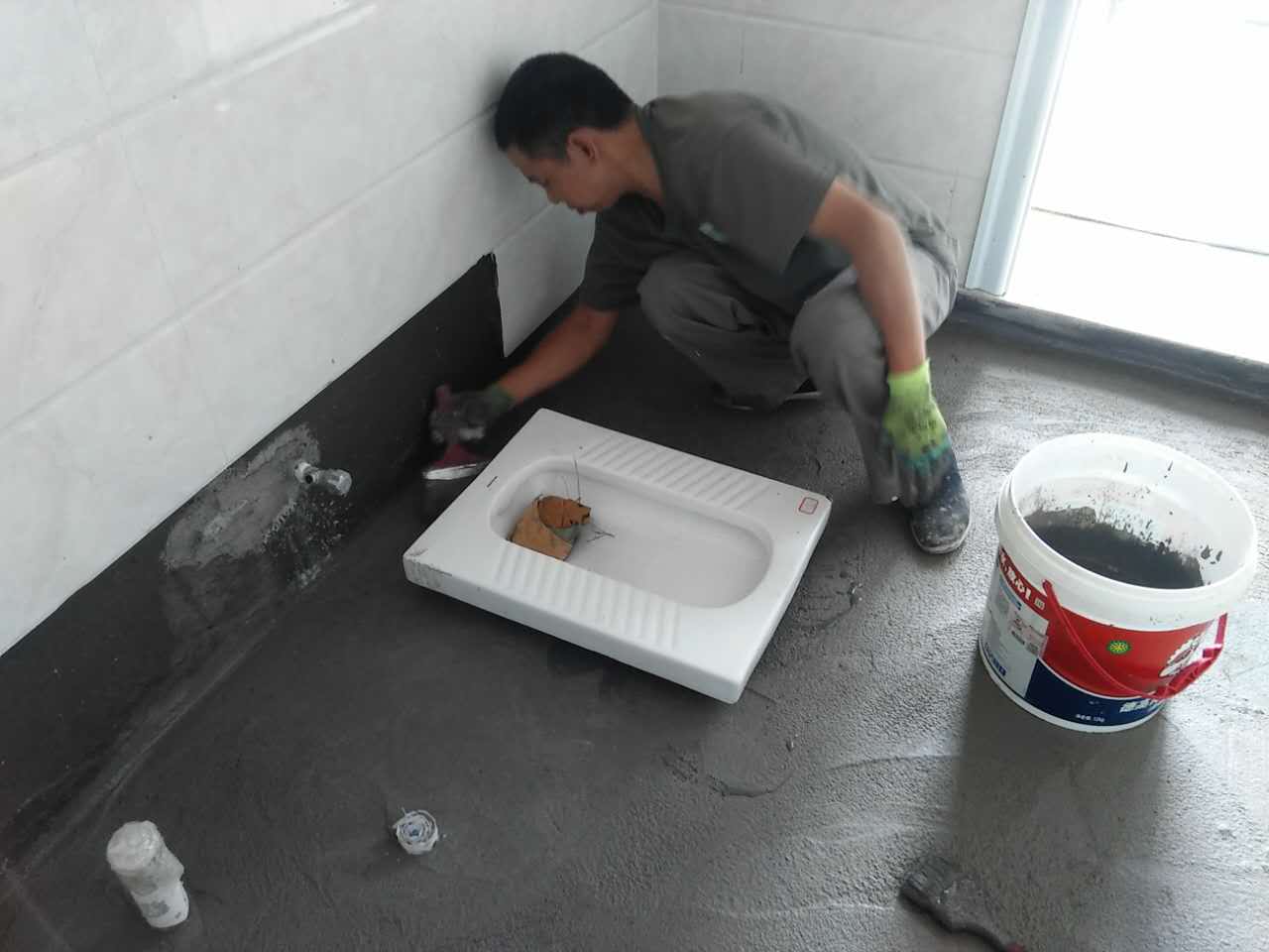 一修石膏線安裝、pvc地板安裝、蹲便
