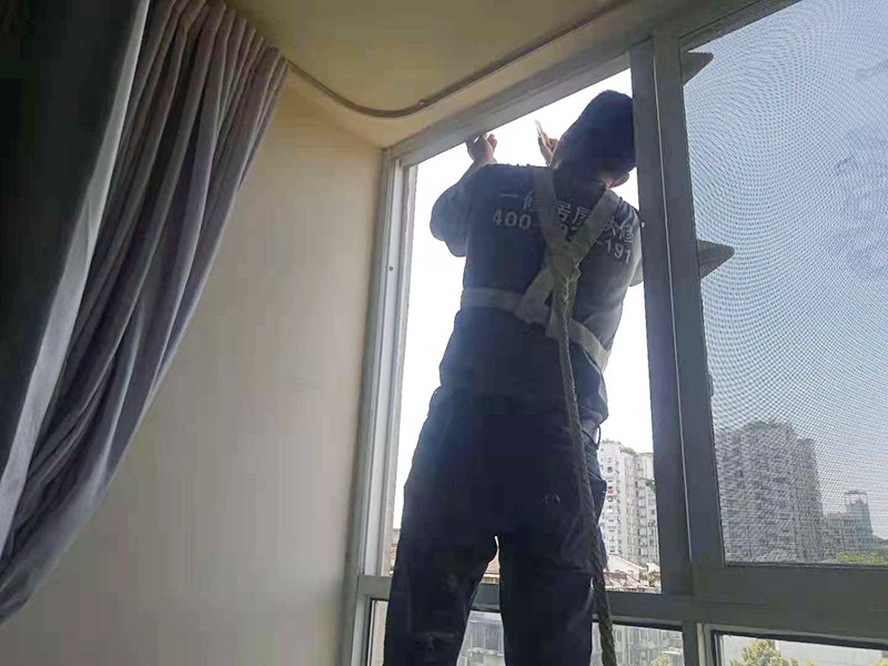 杭州老式窗戶(hù)怎么翻新改造飄窗？